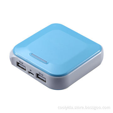 Power bank with 9,000mAh capacity and dual USB